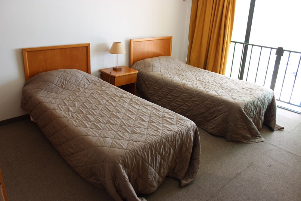 Suite, 3 Bedrooms, Sea View - Guestroom