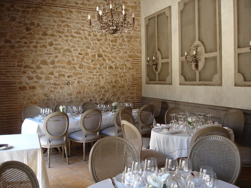 Executive Lounge