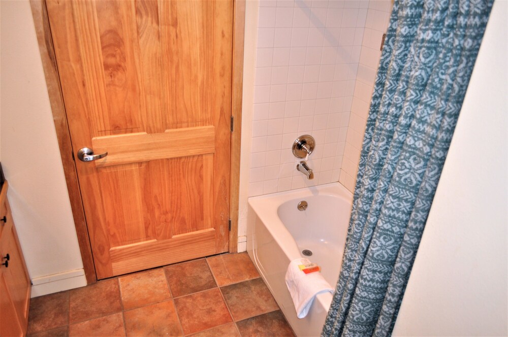 2 Bedroom Standard - Bathroom