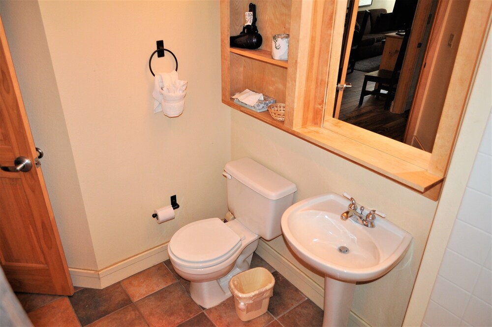 2 Bedroom Standard - Bathroom