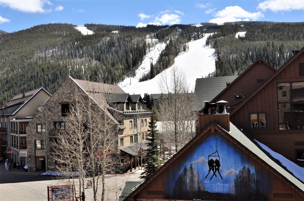 3 Bedroom Deluxe - Guestroom View