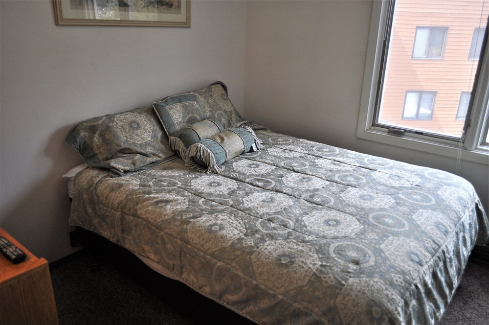 3 Bedroom Standard - Guestroom