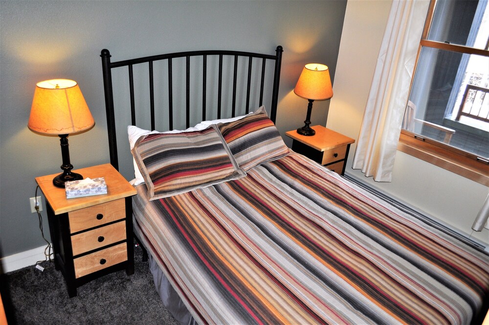 2 Bedroom Standard - Guestroom