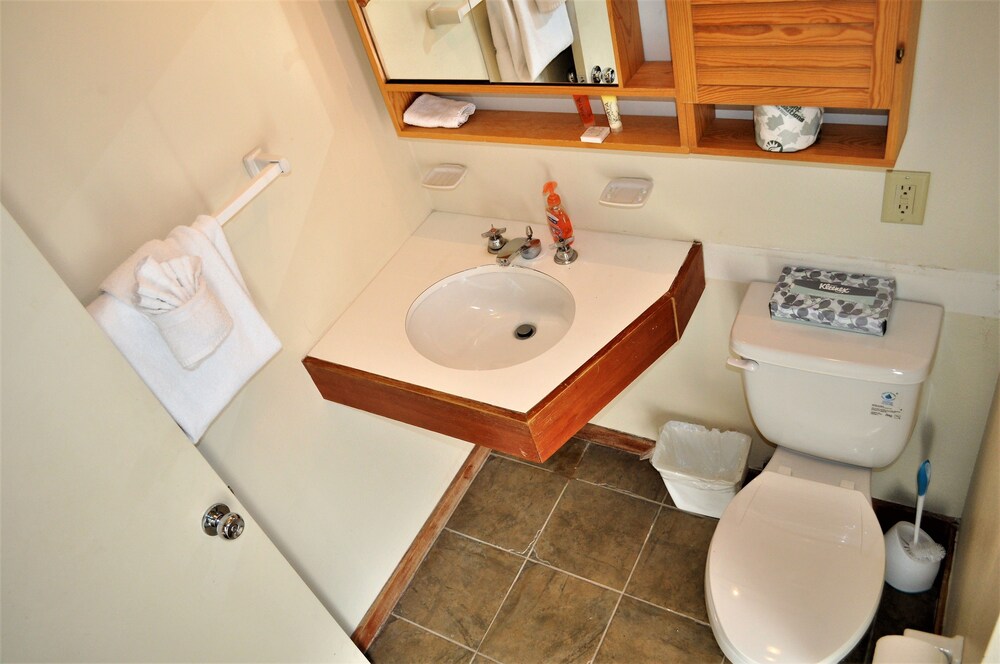 2 Bedroom Standard - Bathroom
