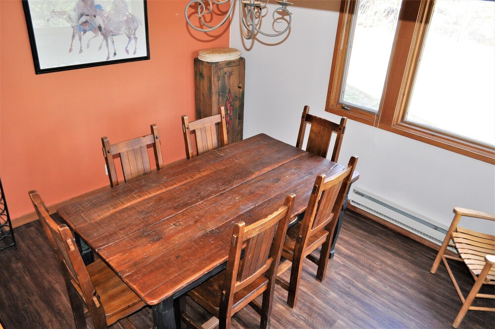2 Bedroom Standard - In-Room Dining