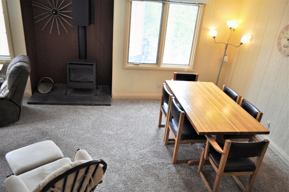 3 Bedroom Standard - In-Room Dining