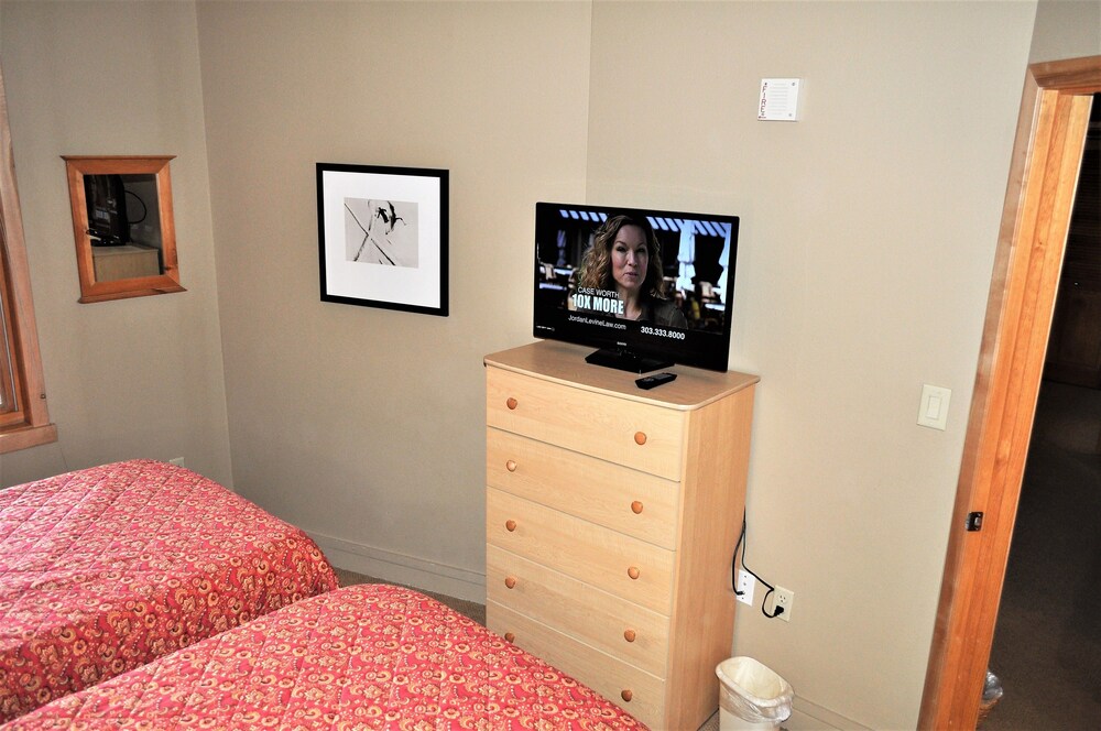 2 Bedroom Standard - Guestroom