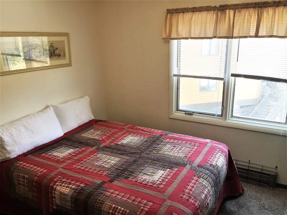 3 Bedroom Standard - Guestroom