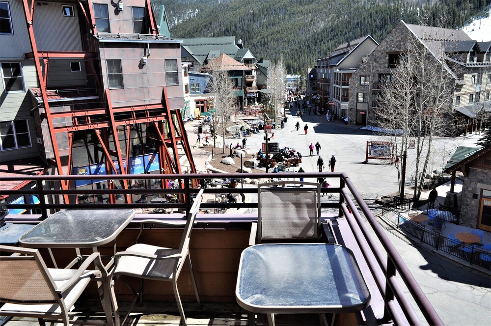 3 Bedroom Deluxe - Guestroom View