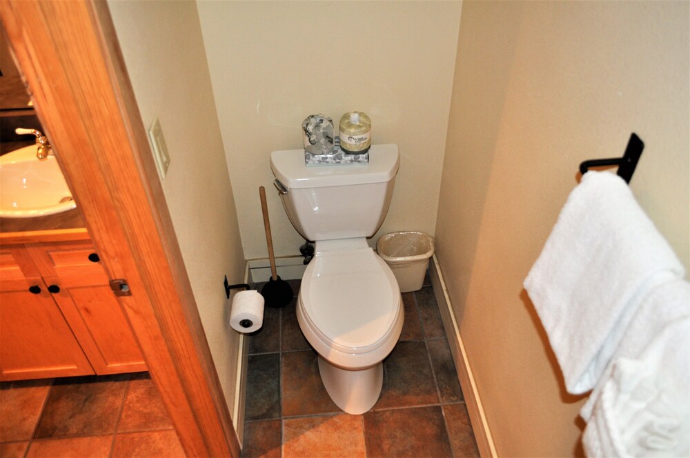 2 Bedroom Standard - Bathroom