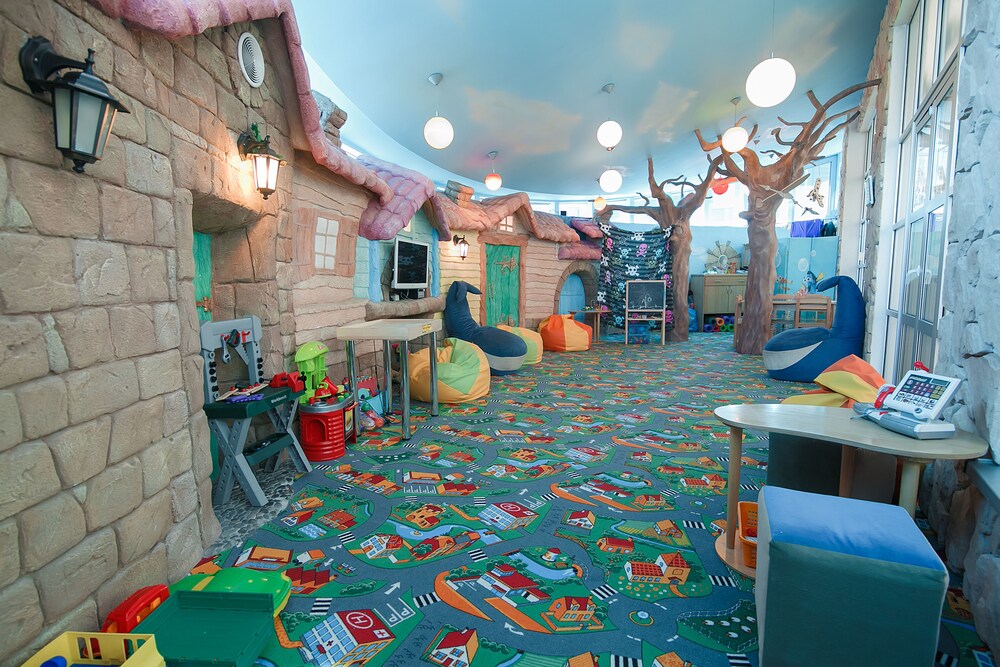 Childrens Play Area - Indoor