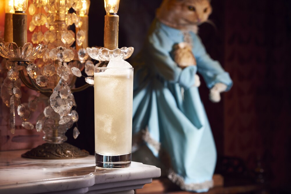 Hotel Bar