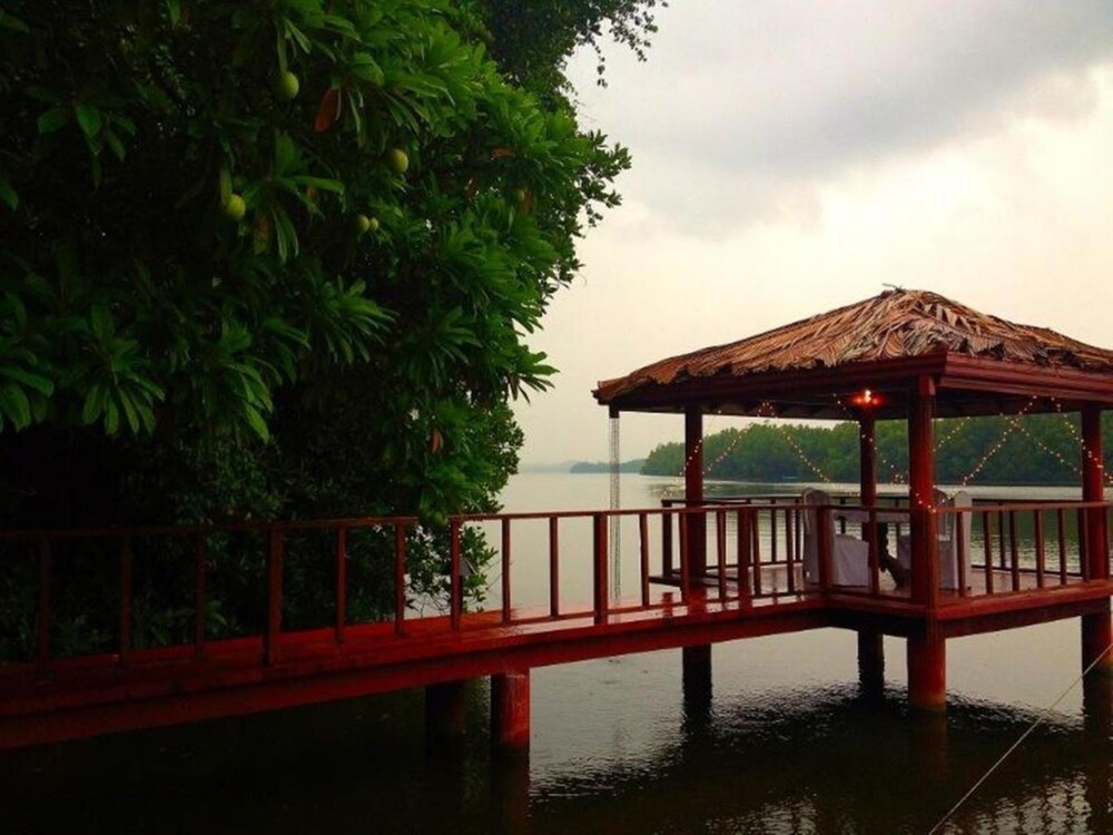 Lake View