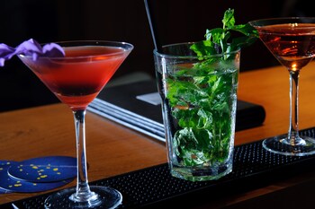 Hotel Bar