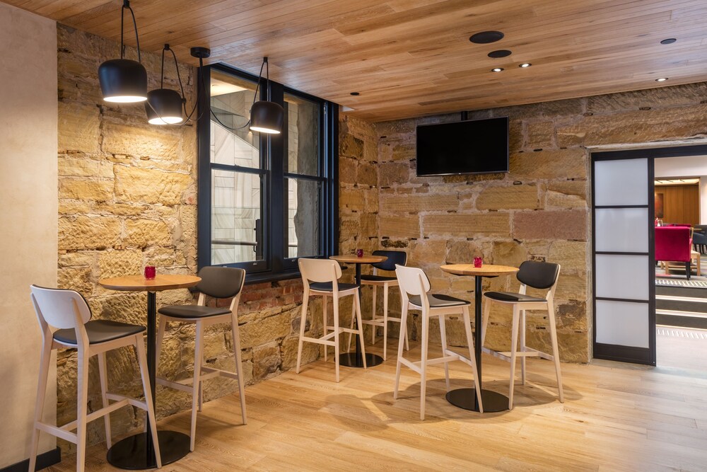 Hotel Bar