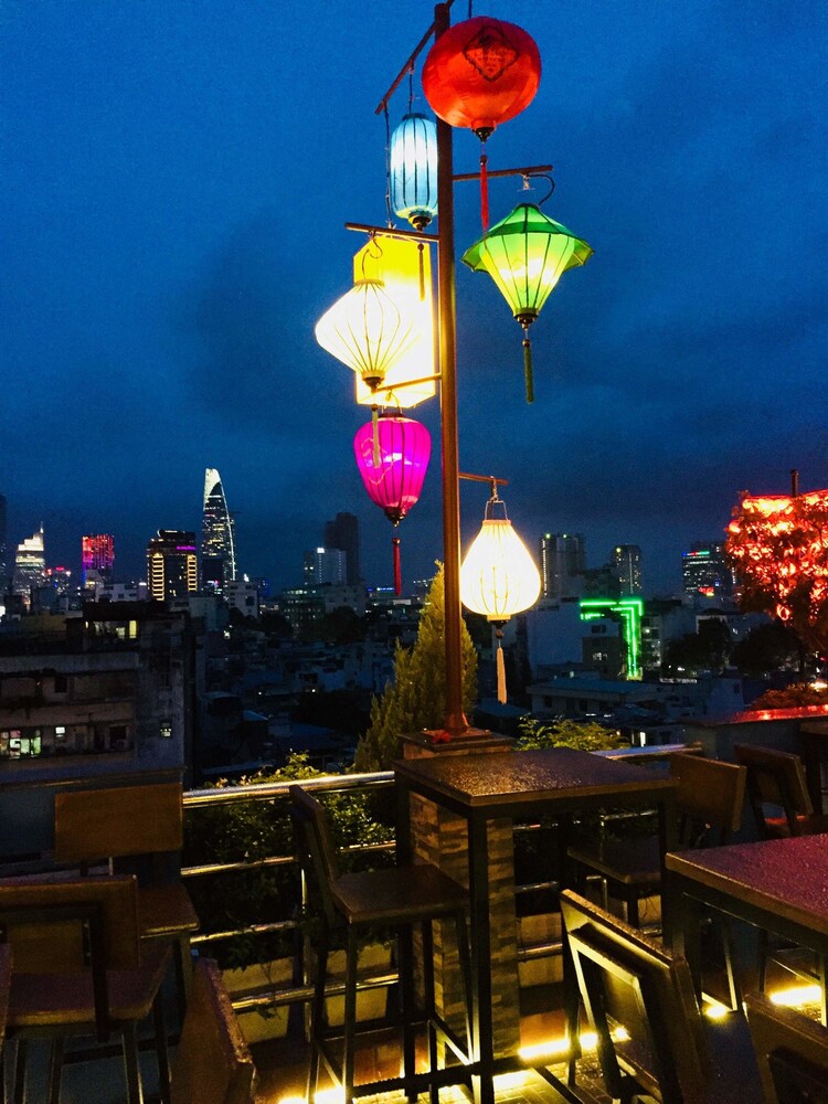 Hotel Bar