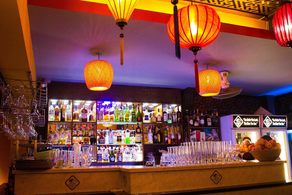 Hotel Bar