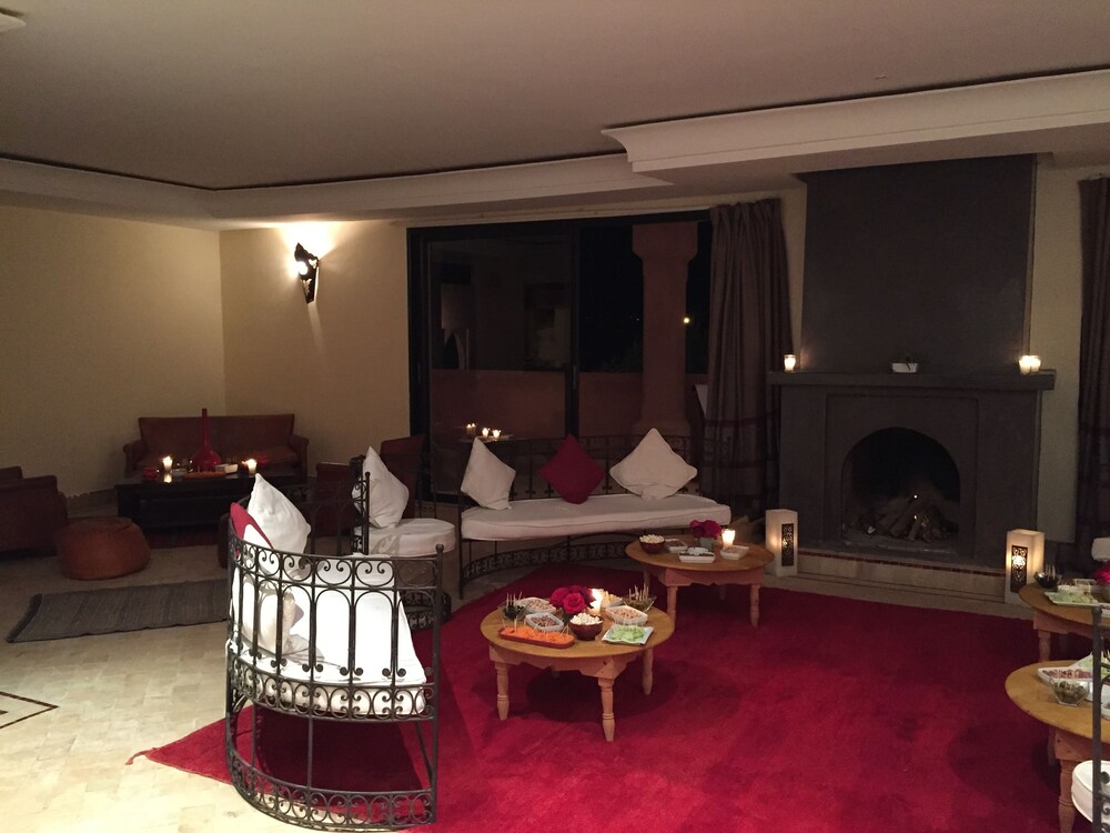 Executive Lounge