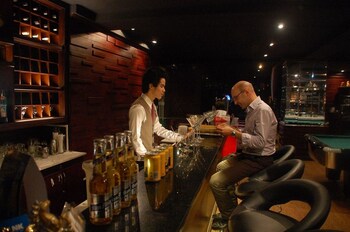 Hotel Bar