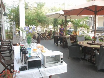 Coffee Shop