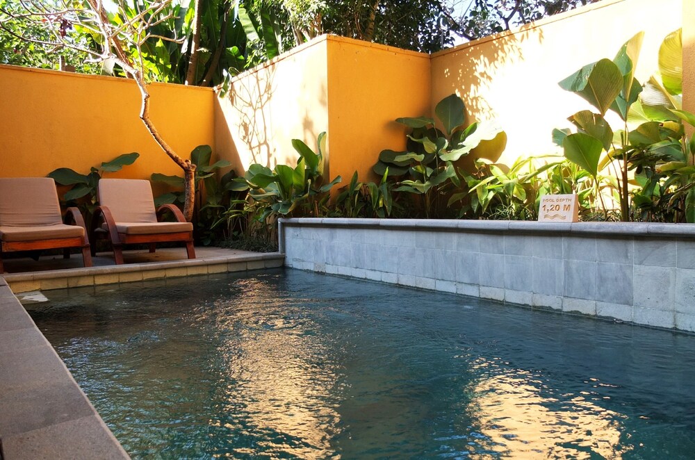 야외 수영장 (빌라 (Garden Pool))