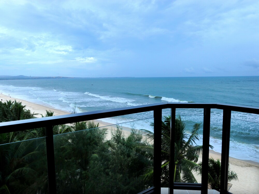 Beach/Ocean View