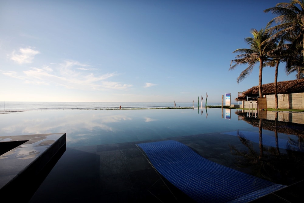 Infinity Pool