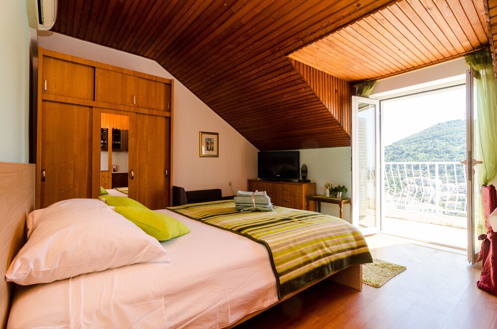 Studio Apartment, Balcony, Sea View - Guestroom