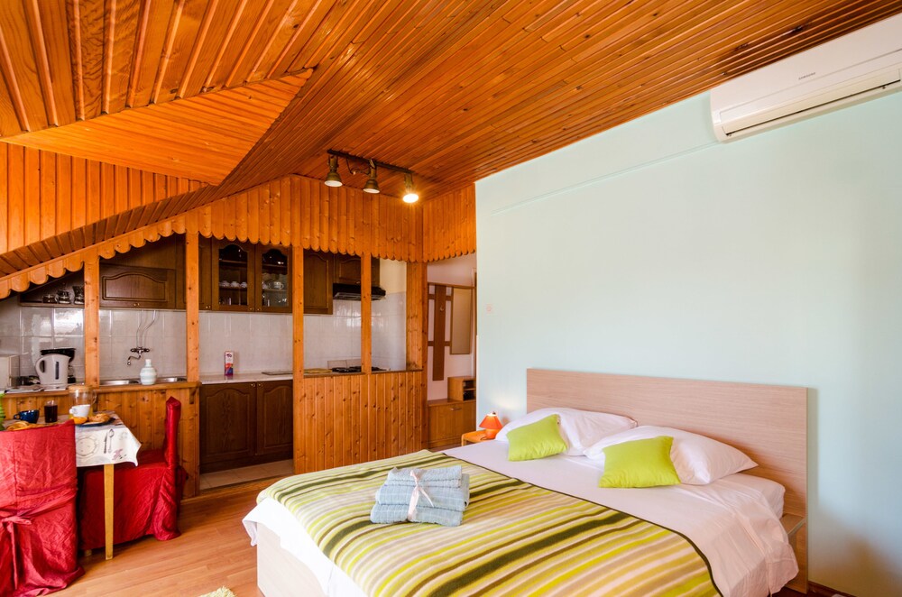 Studio Apartment, Balcony, Sea View - Guestroom