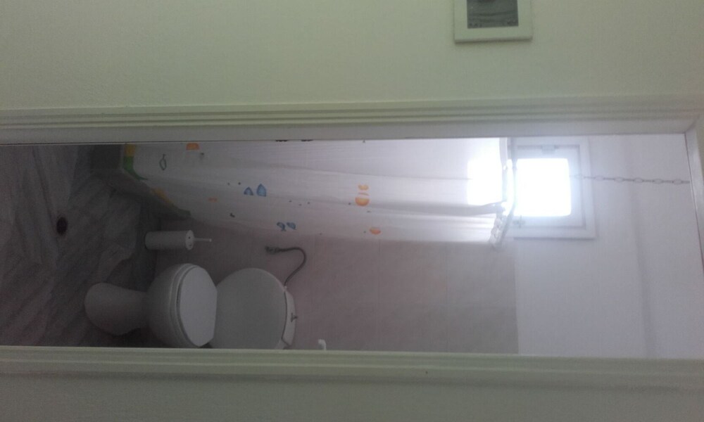 Triple Room - Bathroom