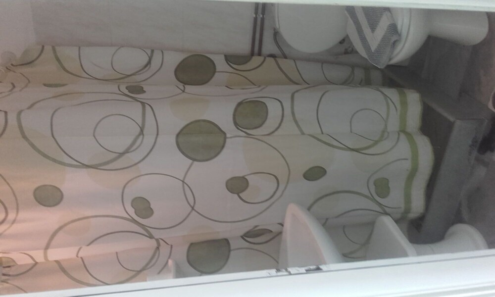 Studio - Bathroom