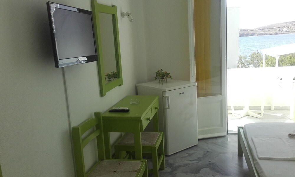 Quadruple Room - Guestroom