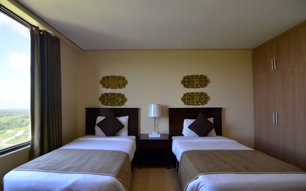 One Bedroom Superior - Guestroom