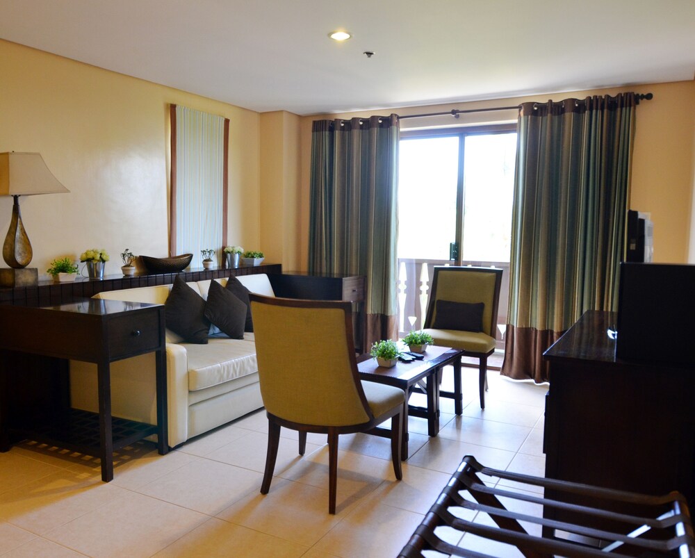 One Bedroom Deluxe - Living Room