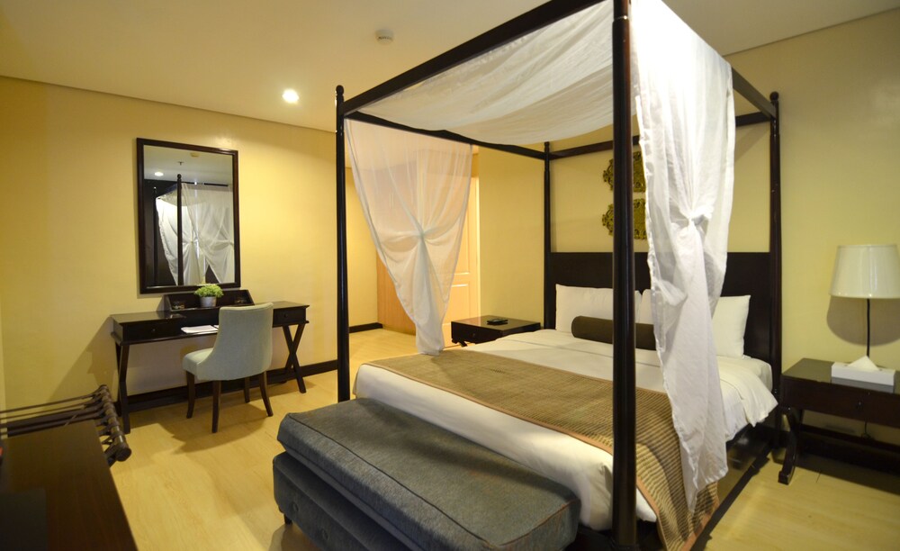 Suite, 3 Bedrooms - Guestroom