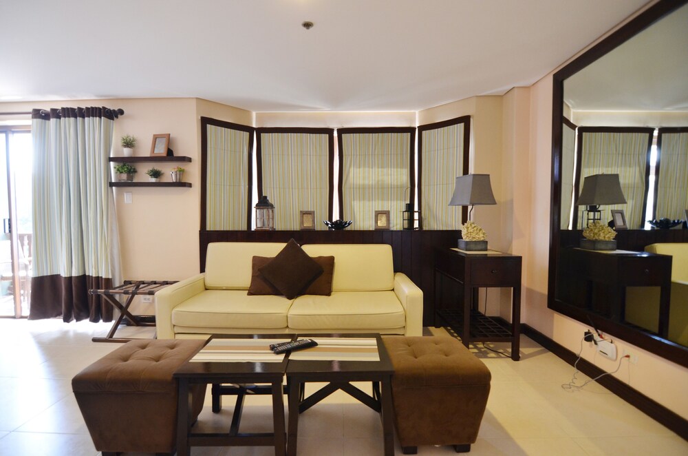 One Bedroom Deluxe - Living Room