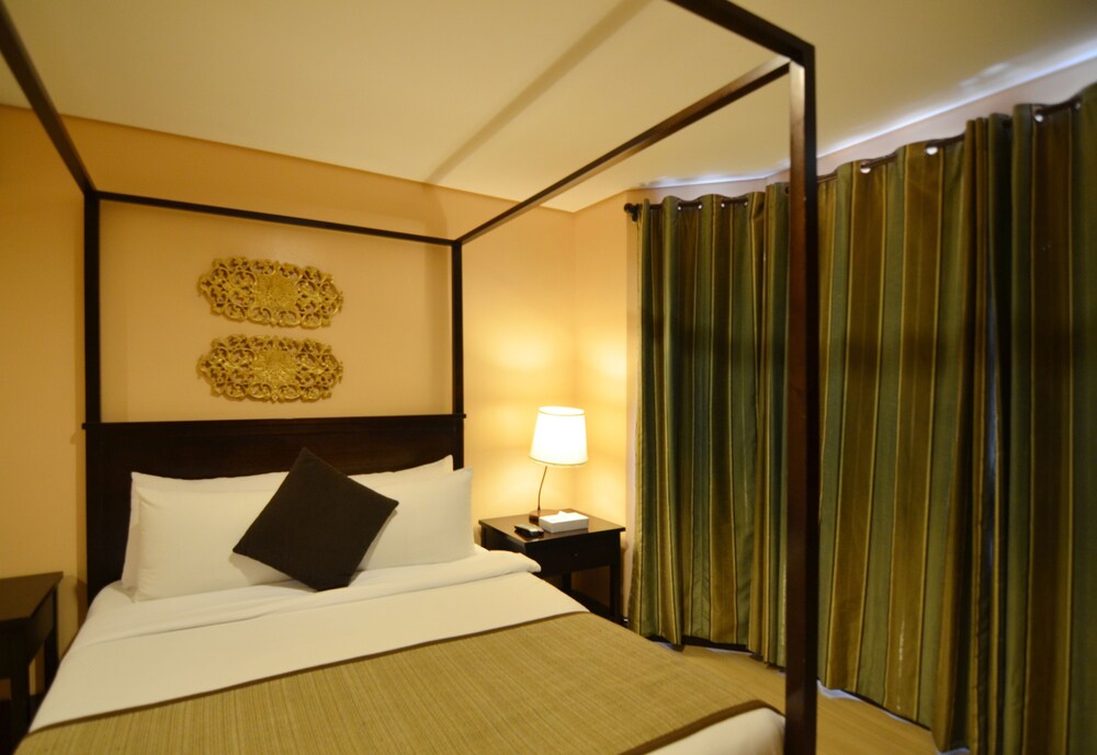 One Bedroom Superior - Guestroom