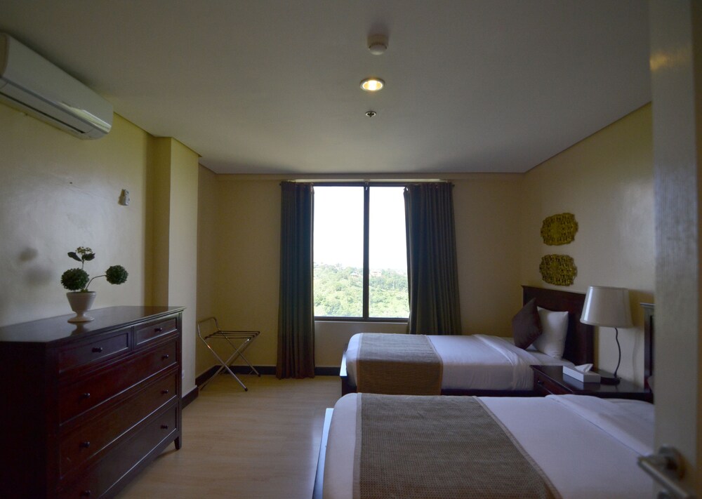 Studio Double - Guestroom