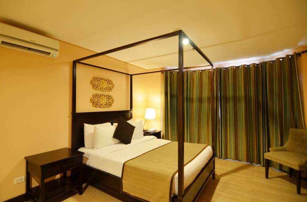 Suite, 3 Bedrooms - Guestroom