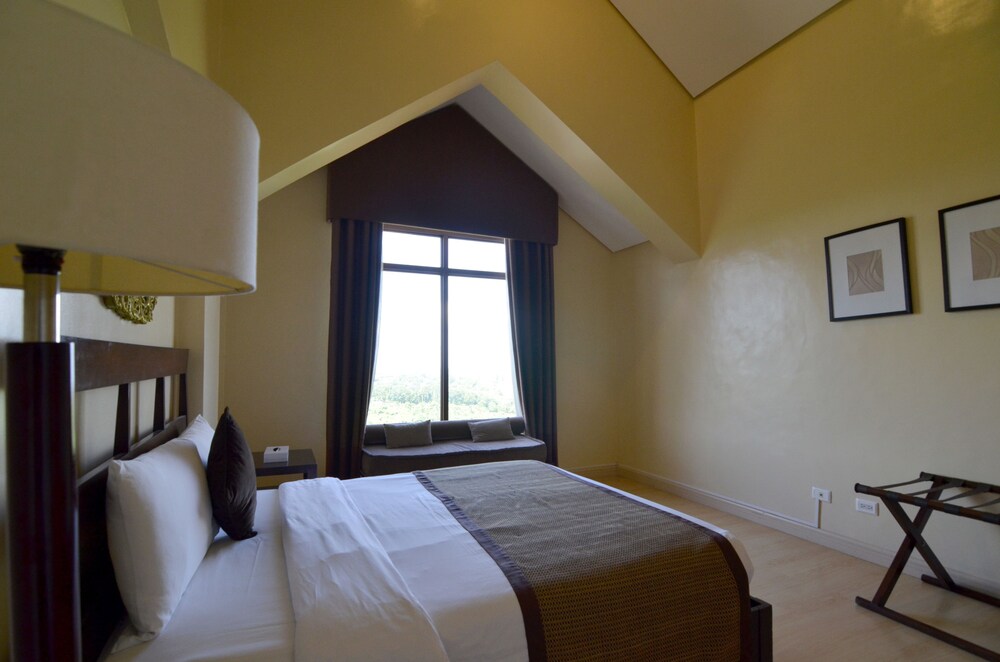 Suite, 3 Bedrooms - Guestroom