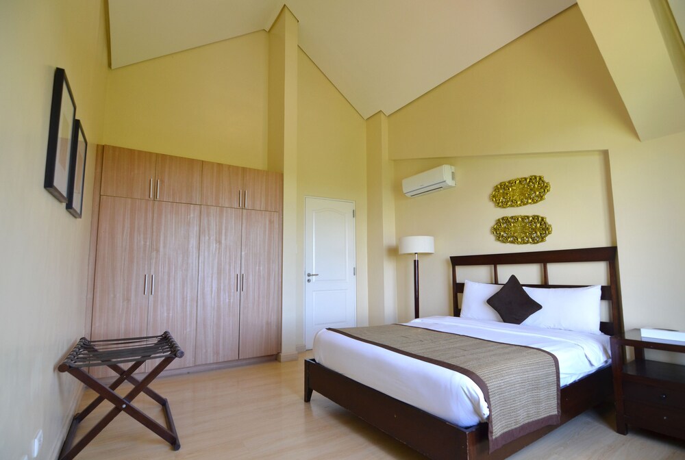 Suite, 3 Bedrooms - Guestroom
