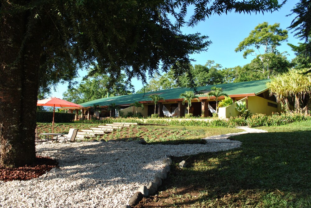 Jardines del establecimiento