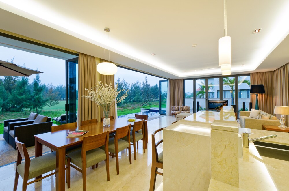 Private kitchen, The Ocean Villas