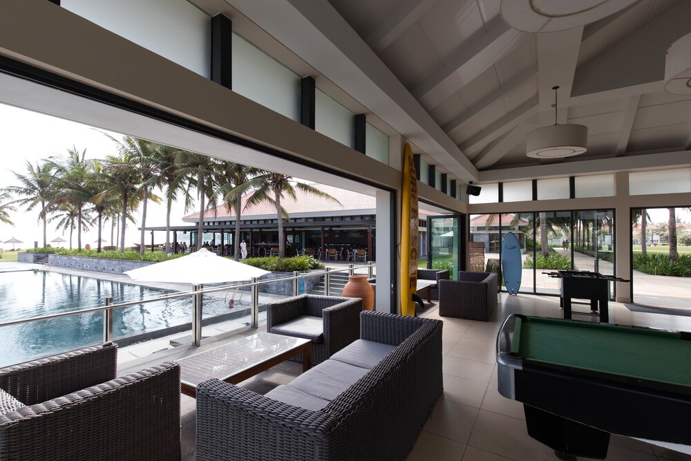 Billiards, The Ocean Villas