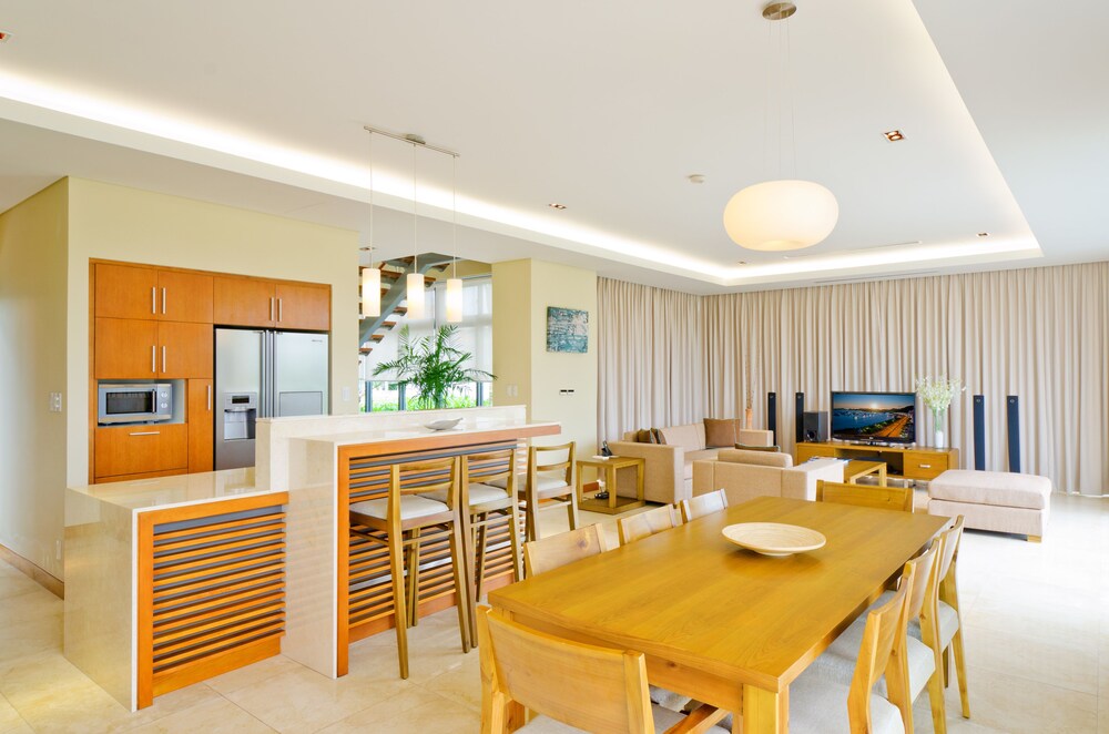 Living room, The Ocean Villas