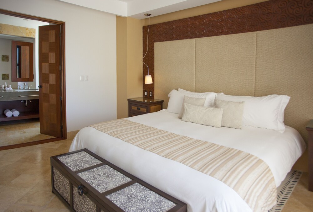 Suite, 3 Bedrooms - Guestroom