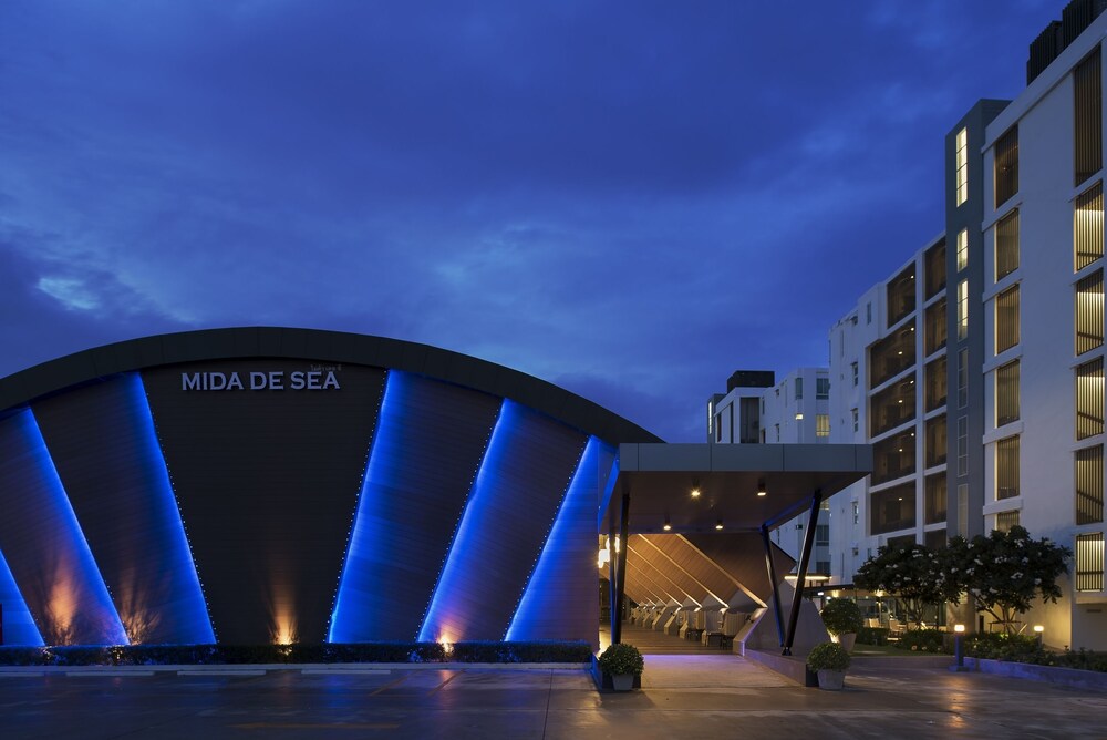 Hotel Front - Evening/Night