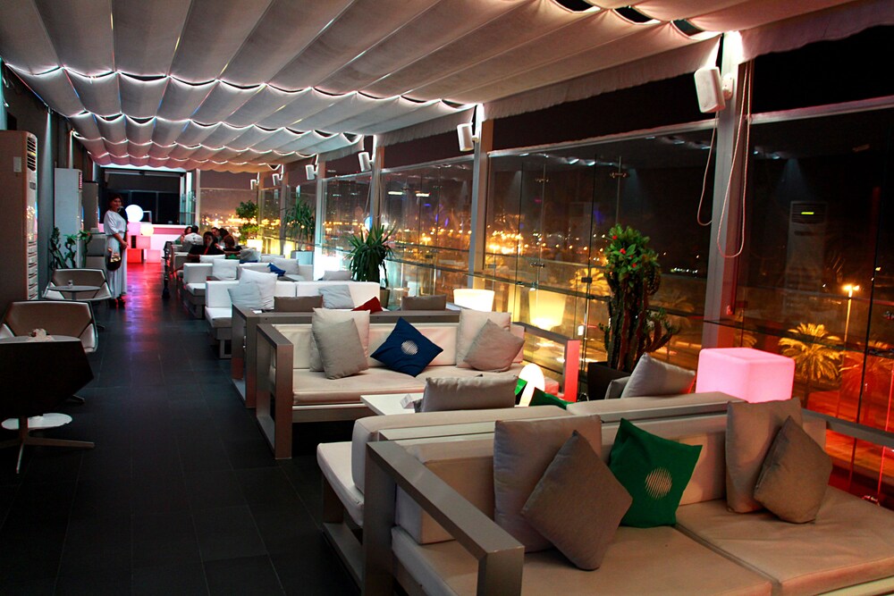 Hotel Lounge
