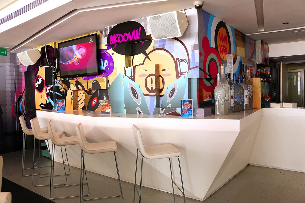 Hotel Lounge