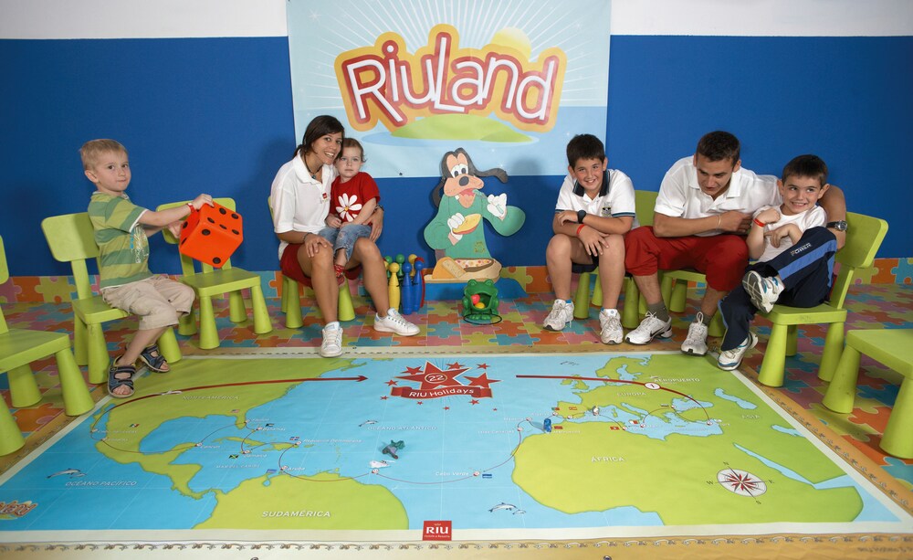 Childrens Play Area - Indoor